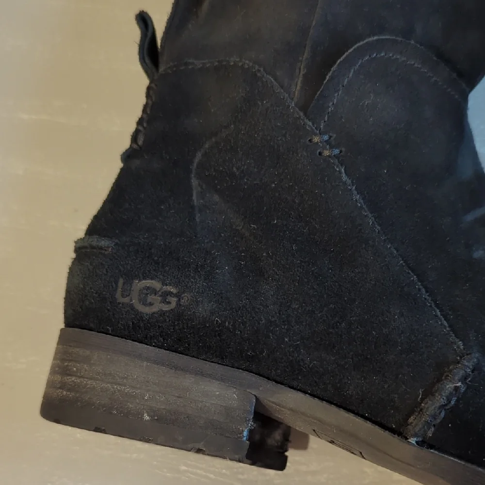 UGG Leigh Riding Boots Black Suede‎ size 7.5